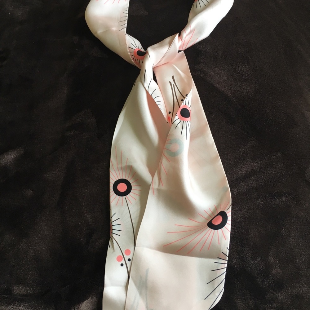 Neisha Crosland Silk Scarf - Picture 5 of 8